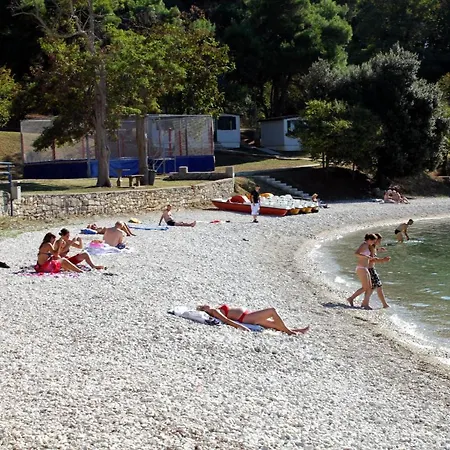 Family Friendly With A Swimming Pool - 15306 Pola