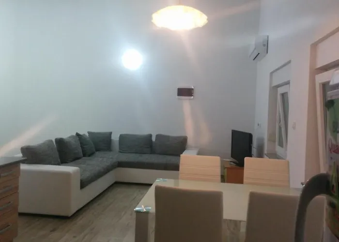 Family Friendly With A Swimming Pool - 15306 Lejlighed Pula