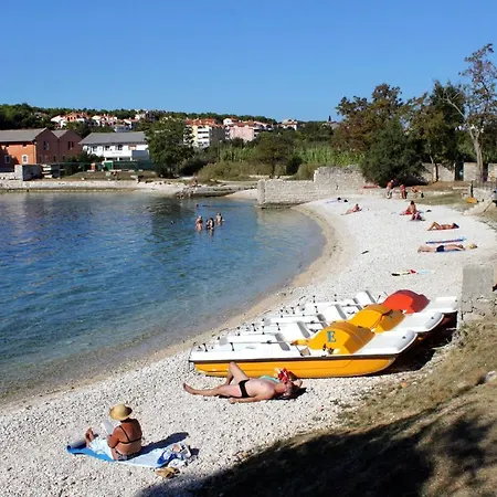 Апартаменти Family Friendly With A Swimming Pool - 15306 *