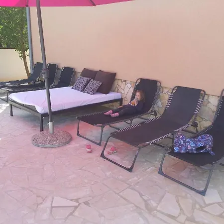 Apartmán Family Friendly With A Swimming Pool - 15306 *