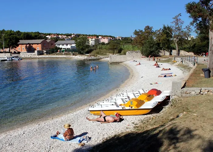 Appartement Family Friendly With A Swimming Pool - 15306 *