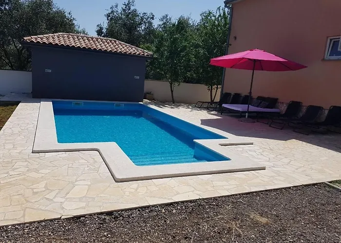 Appartement Family Friendly With A Swimming Pool - 15306 *