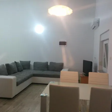 Family Friendly With A Swimming Pool - 15306 Apartment Pula