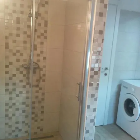 Apartment Family Friendly With A Swimming Pool - 15306